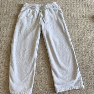 Aritzia Light Gray Sweatpants